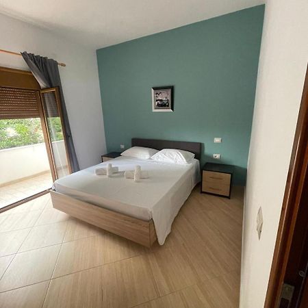 Vlora Villa Esterno foto